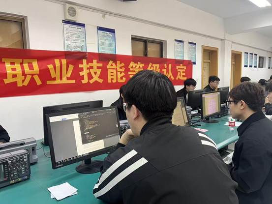 01520055729a8333740fa087f23e5b99