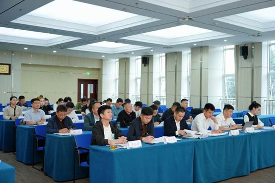 b824d4df939d93028fa96015fc4584e